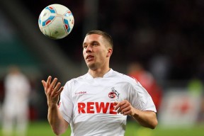 爱游戏体育在线-詹姆斯·奥康纳成为袋鼠队的进攻核心，贡献巨大，詹姆斯.奥康纳