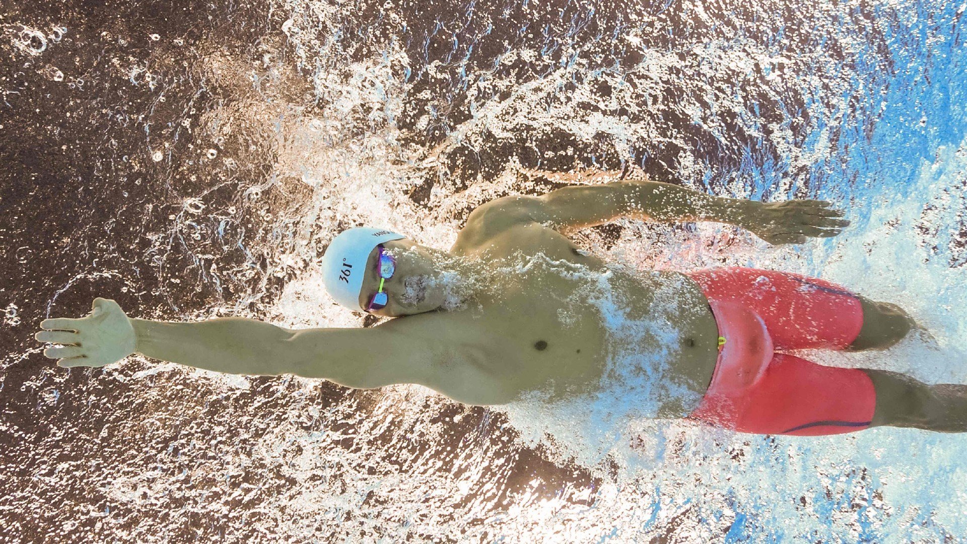 陈佳一触即发力压佩拉卡尼